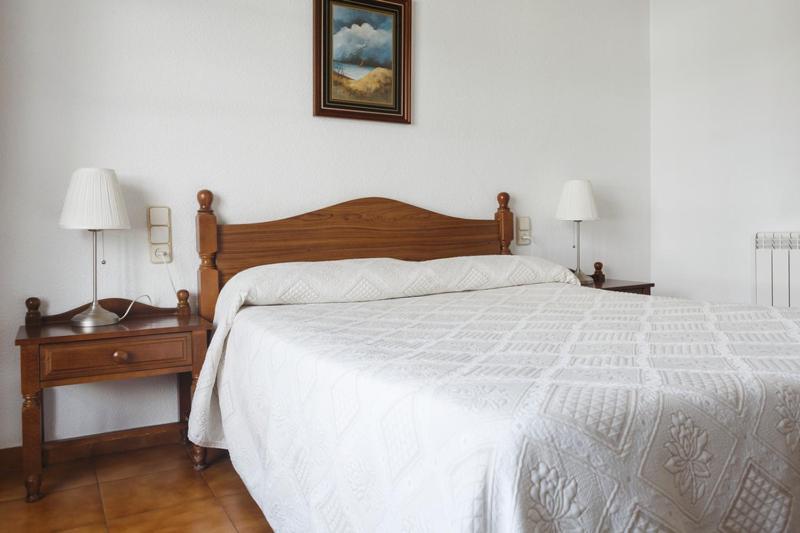 Hotel Restaurante Emilio Hellín Quarto foto